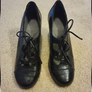 Aerosoles Cap-Toe Work Pumps